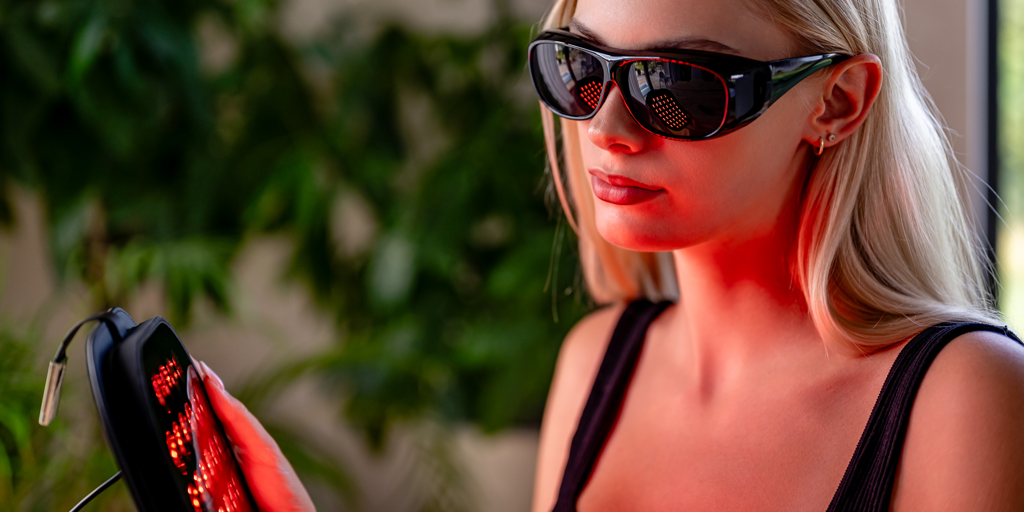 Panel LED z funkcją światła IR Humanas LumiCare - czarny